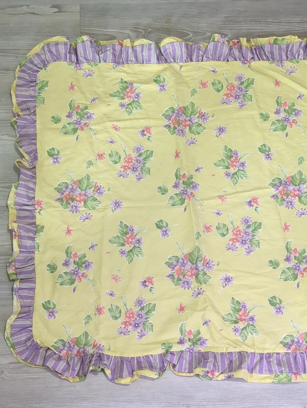 Waverly Garden Room Floral Ruffled Table Topper Tablecloth 36x36 Cottagecore